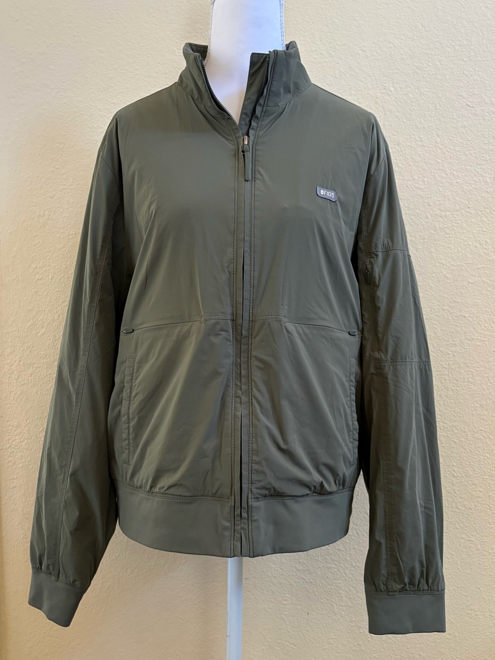Figs Technical Collection On Shift Cloud Bomber Jacket Women’s XL Army Green